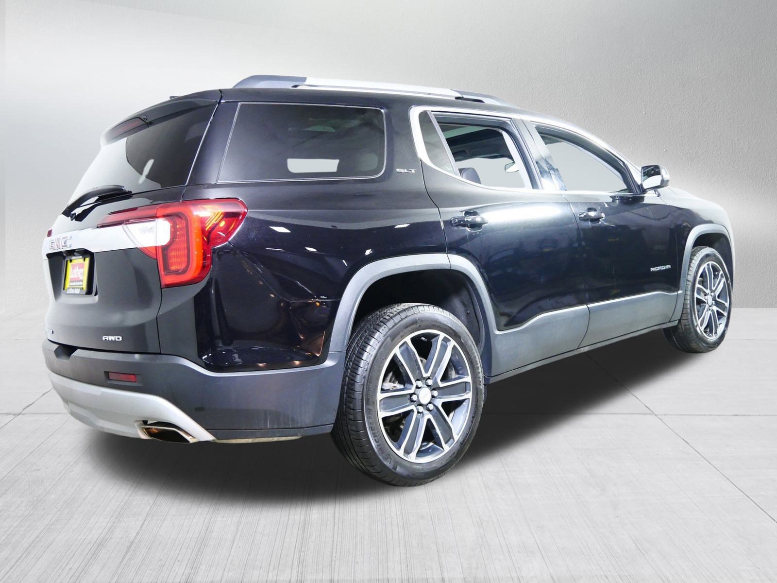 Used 2023 GMC Acadia SLT w/ Technology Package image 7