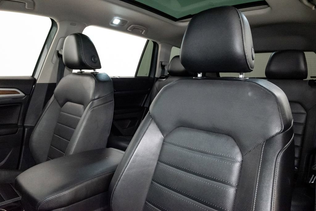 Used 2020 Volkswagen Atlas SEL R-Line image 12