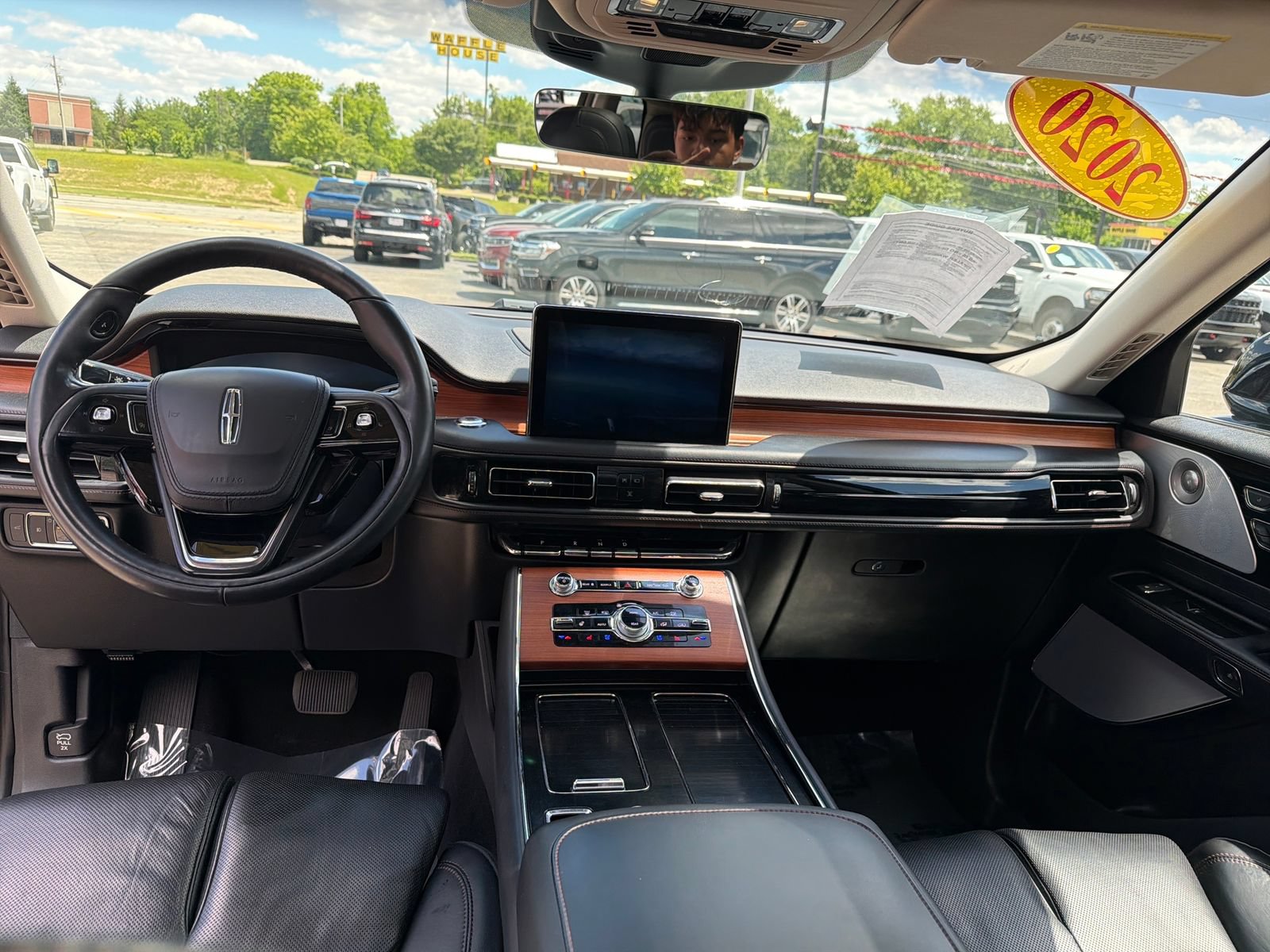 Used 2020 Lincoln Aviator Reserve w/ Equipment Group 202A AWD/4WD image 15