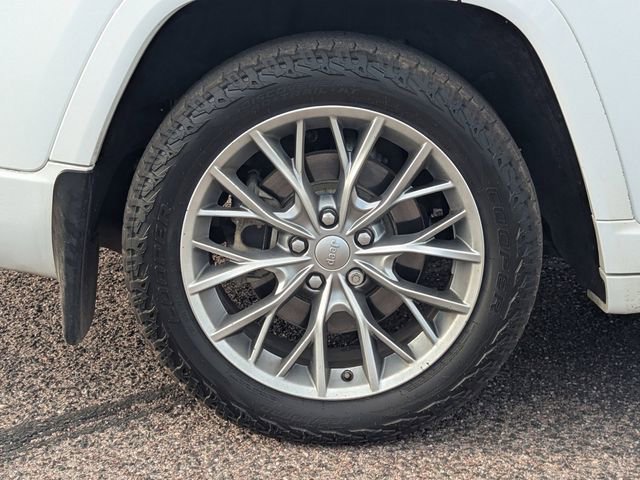 Used 2023 Jeep Grand Cherokee L Summit w/ Advanced Protech Group IV AWD/4WD image 9