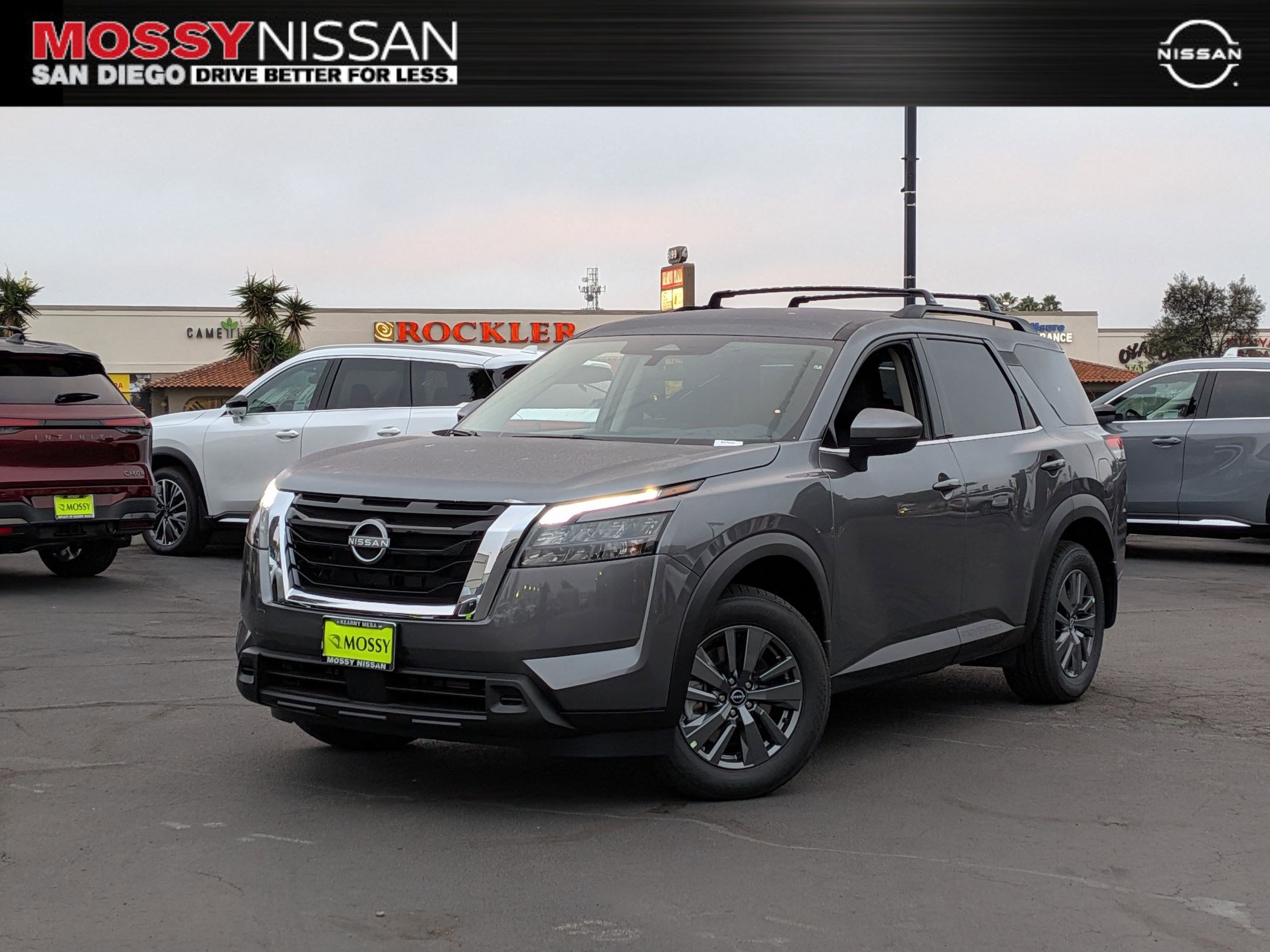 New 2025 Nissan Pathfinder SV