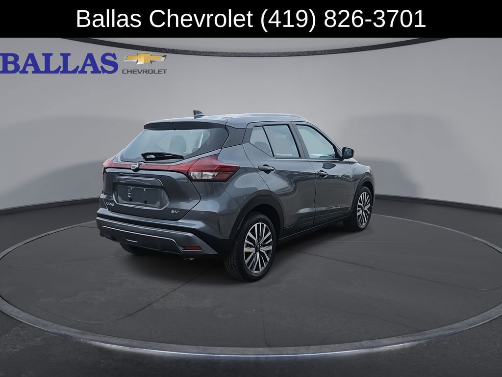 Used 2024 Nissan Kicks SV image 8