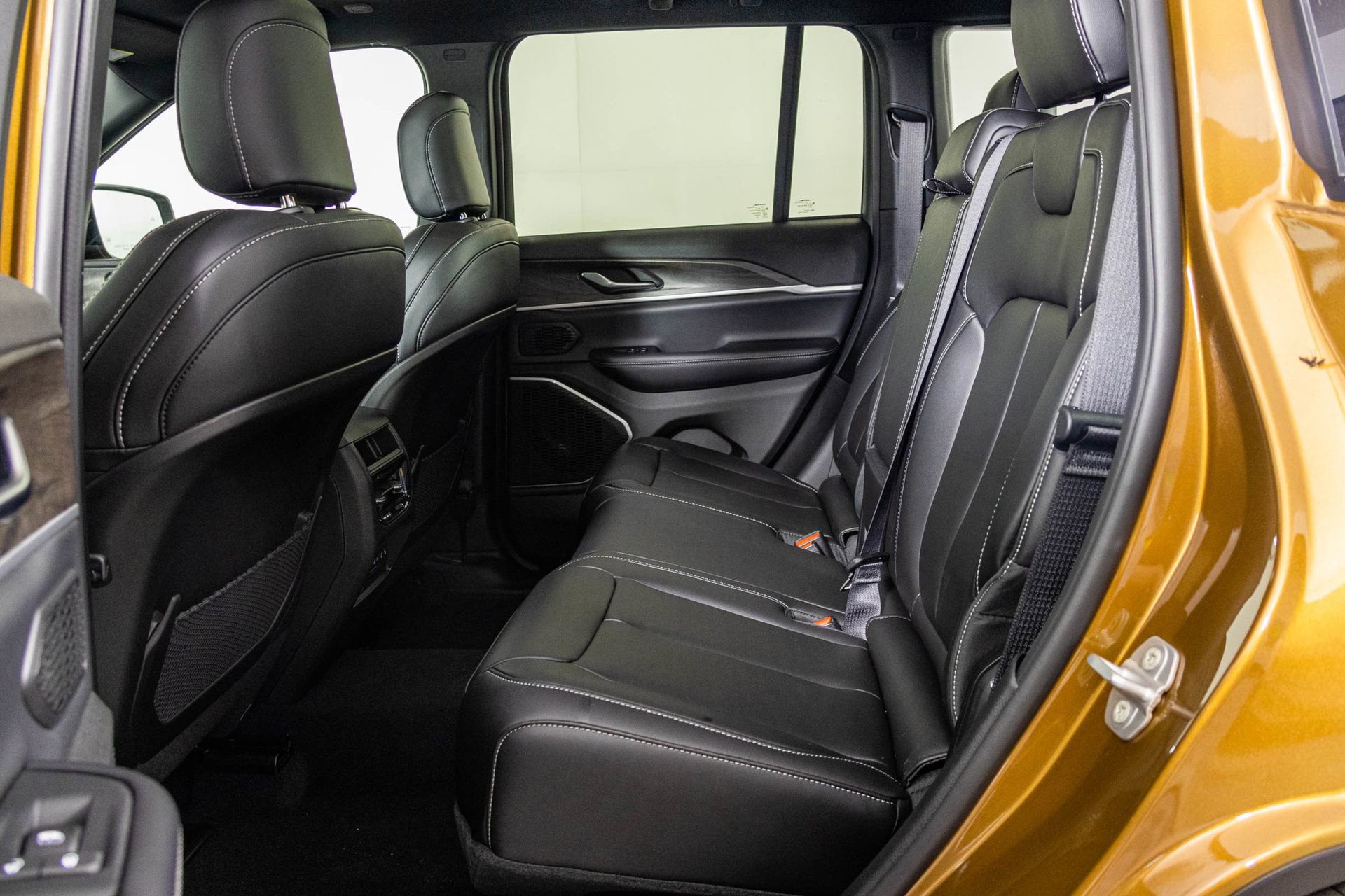 New 2026 Jeep Grand Cherokee Limited AWD/4WD image 38
