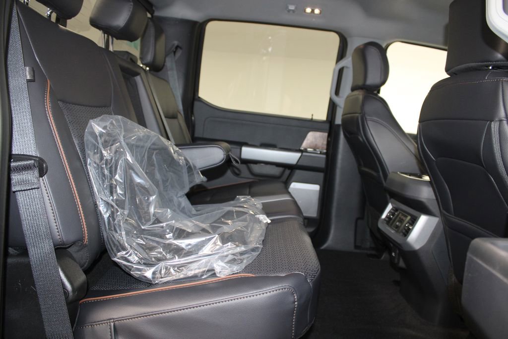 New 2025 Ford F250 Lariat w/ Lariat Ultimate Package image 32