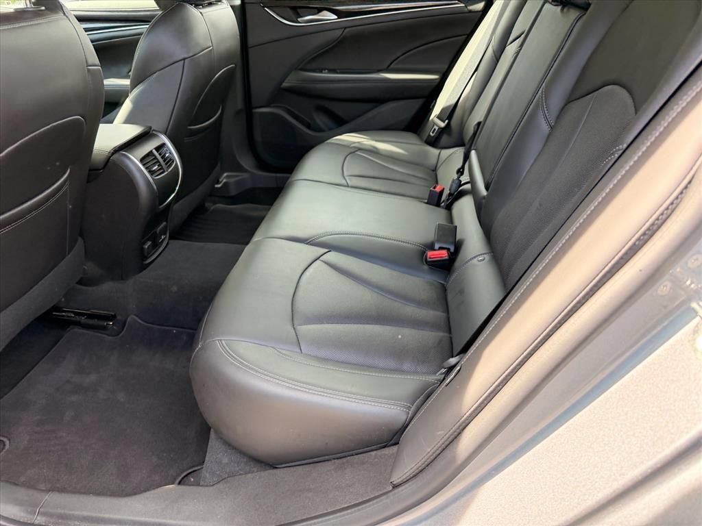 Used 2018 Buick LaCrosse Premium w/ Driver Confidence Package #2 AWD/4WD image 10