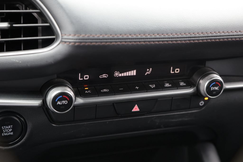 Used 2024 MAZDA MAZDA3 s FWD image 20