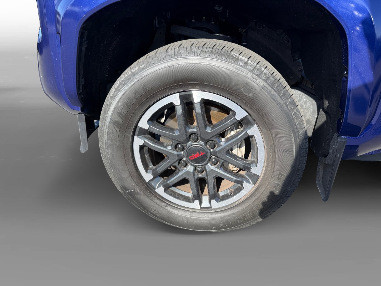 Used 2024 Toyota Tacoma TRD Sport RWD image 9