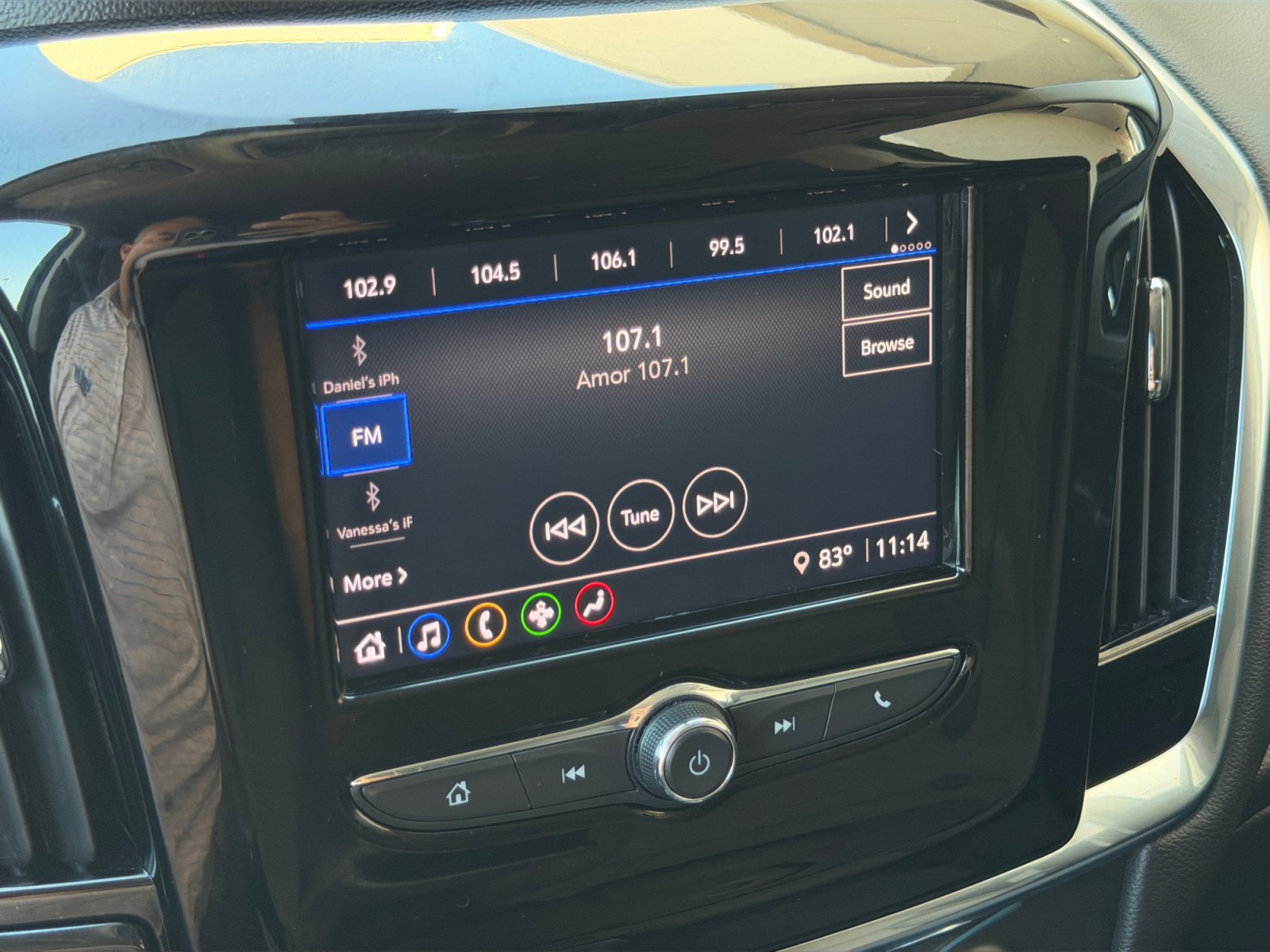 Used 2020 Chevrolet Traverse LS w/ LPO, Blackout Package FWD image 23