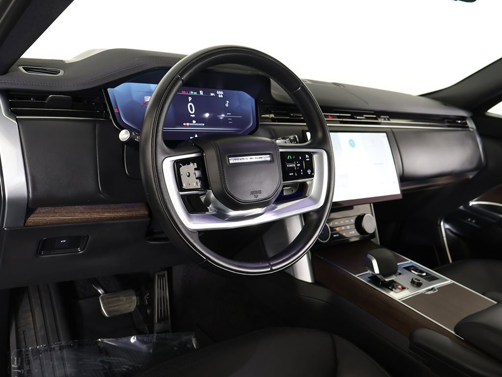 Used 2023 Land Rover Range Rover Long Wheelbase SE image 33