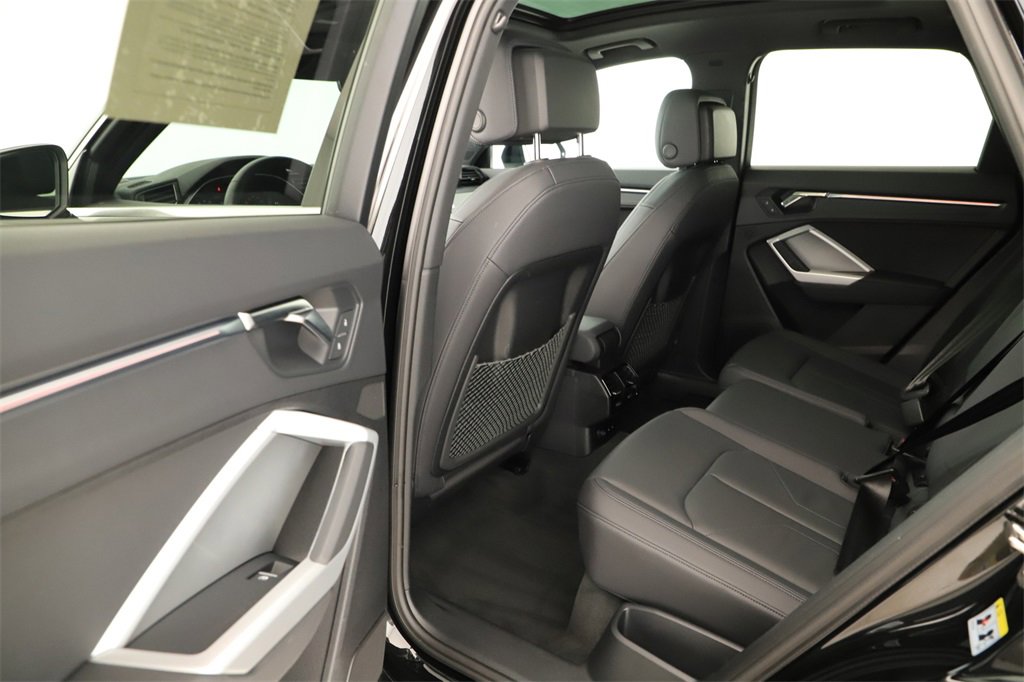 Certified 2025 Audi Q3 2.0T Premium Plus w/ Premium Plus Package image 28