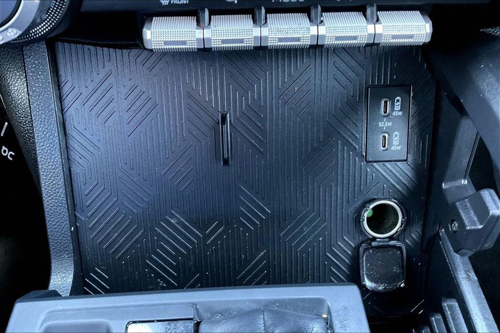 Used 2024 Toyota Tacoma SR image 26