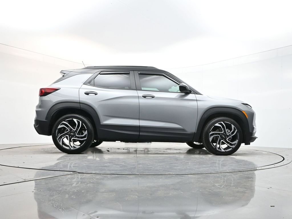 Used 2024 Chevrolet TrailBlazer RS w/ Convenience Package image 35