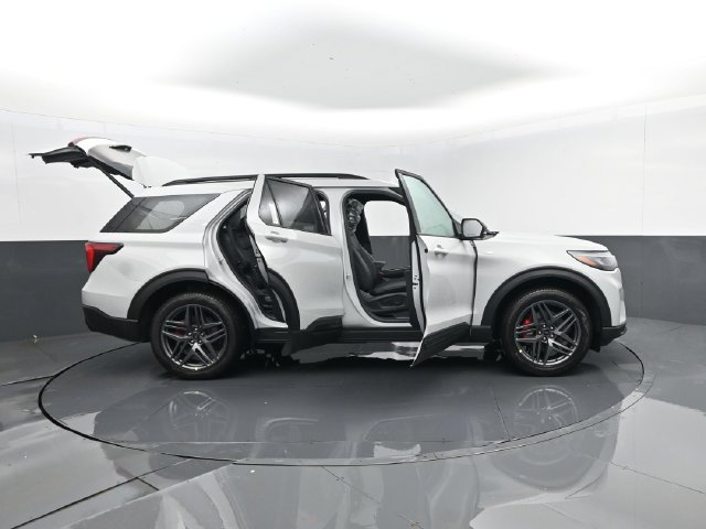 New 2027 Ford Explorer ST-Line w/ Premium Package AWD/4WD image 30