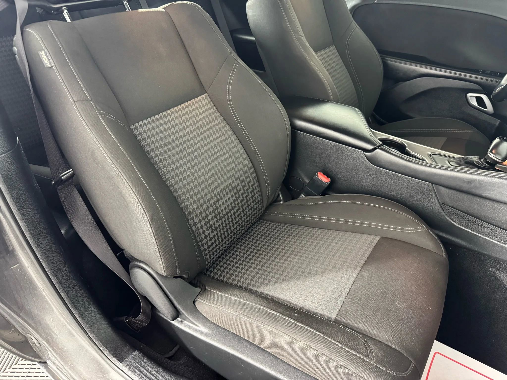 Used 2021 Dodge Challenger SXT image 31