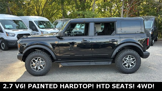 New 2025 Ford Bronco Badlands image 3