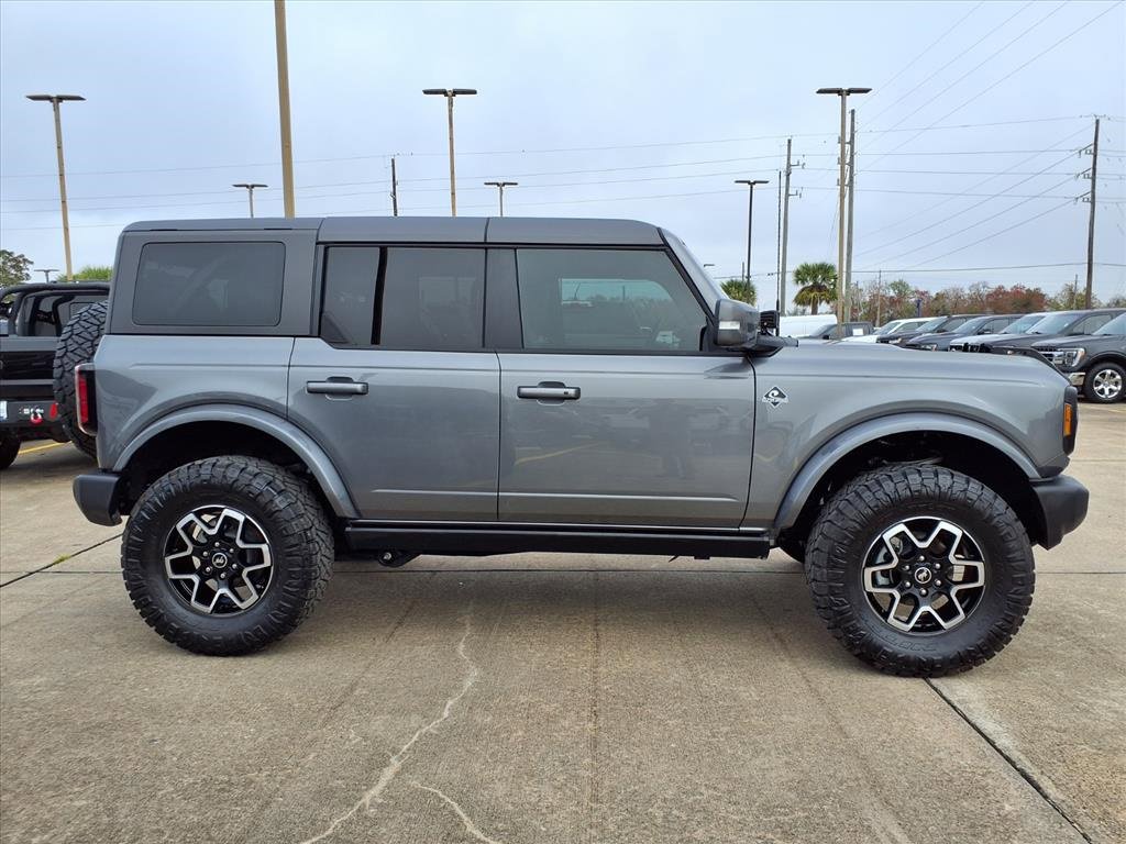 Used 2024 Ford Bronco Outer Banks image 8