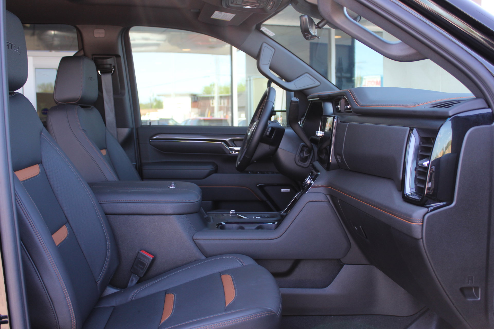 Used 2024 GMC Sierra 3500 AT4 w/ AT4 Premium Plus Package AWD/4WD image 16