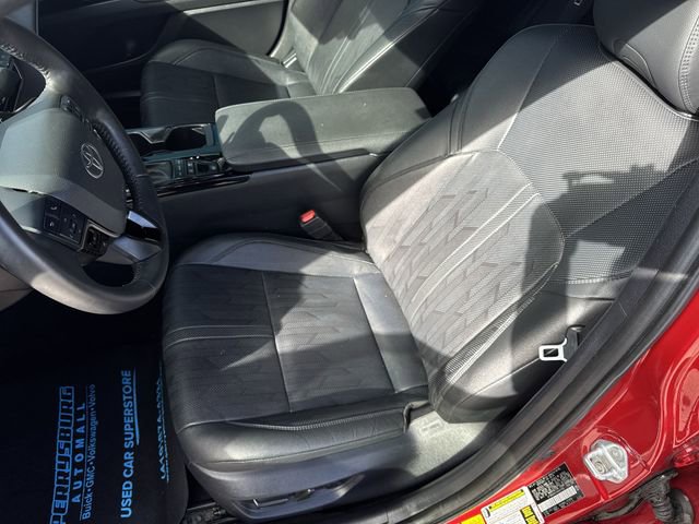 Used 2025 Toyota Camry XSE w/ Premium Package FWD image 20