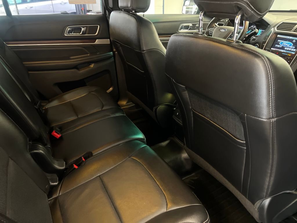 Used 2016 Ford Explorer Limited image 42