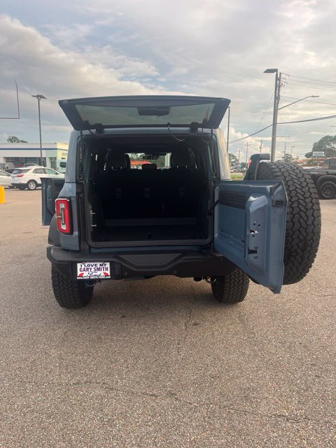 Used 2025 Ford Bronco Badlands AWD/4WD image 3