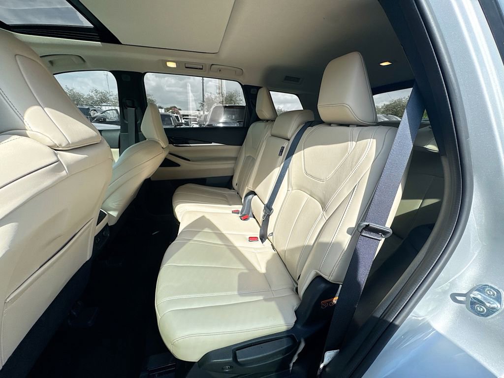Used 2023 INFINITI QX60 Pure AWD/4WD image 25