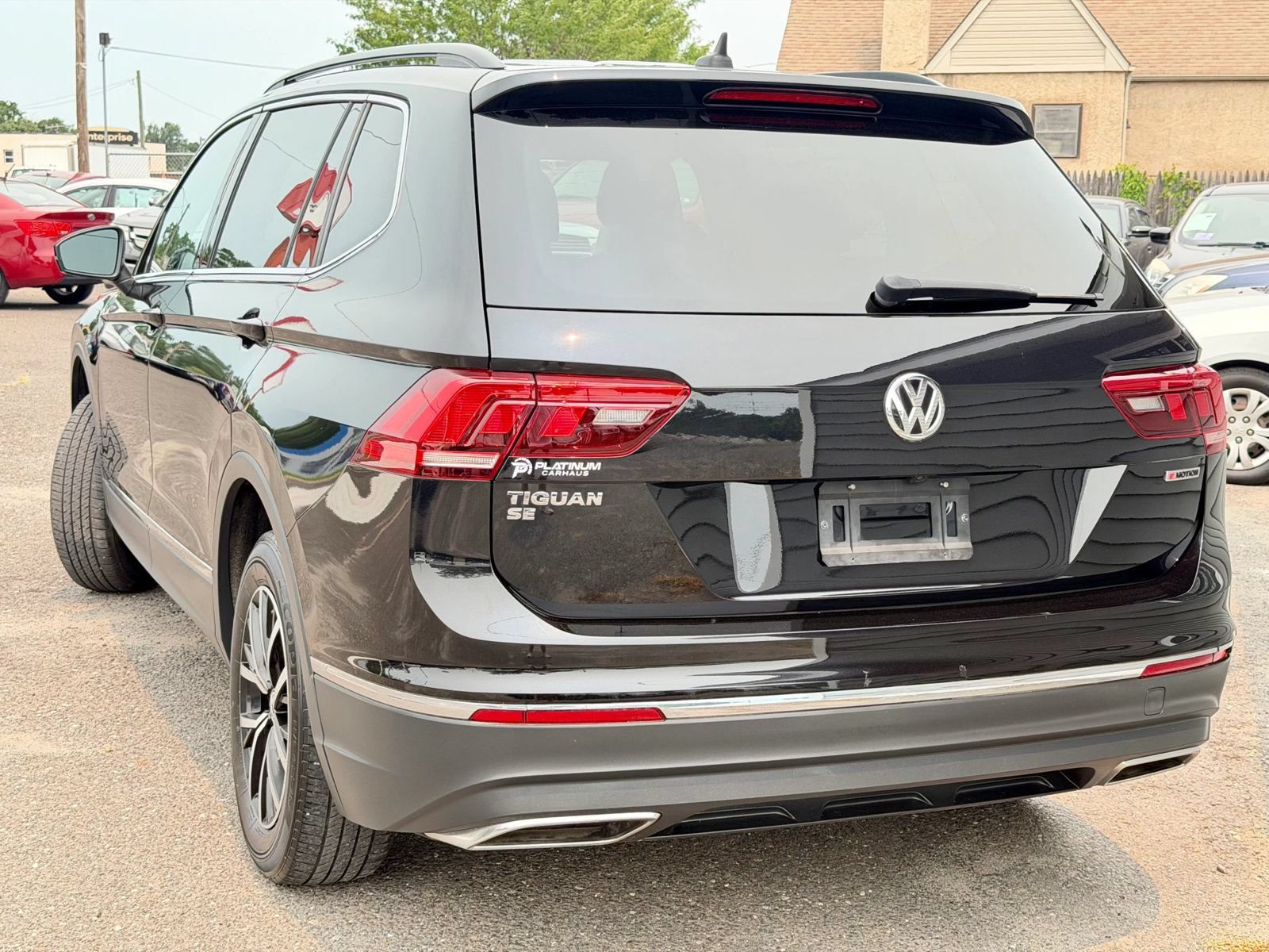 Used 2021 Volkswagen Tiguan SE w/ Panoramic Sunroof Package AWD/4WD image 7