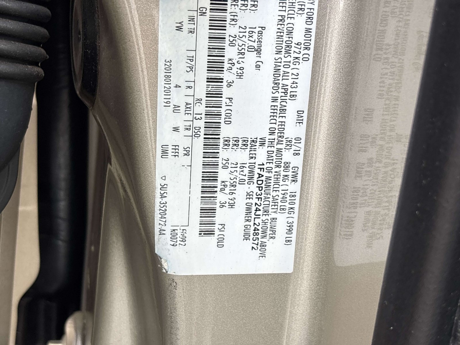 Used 2018 Ford Focus SE w/ SE Appearance Package FWD image 28