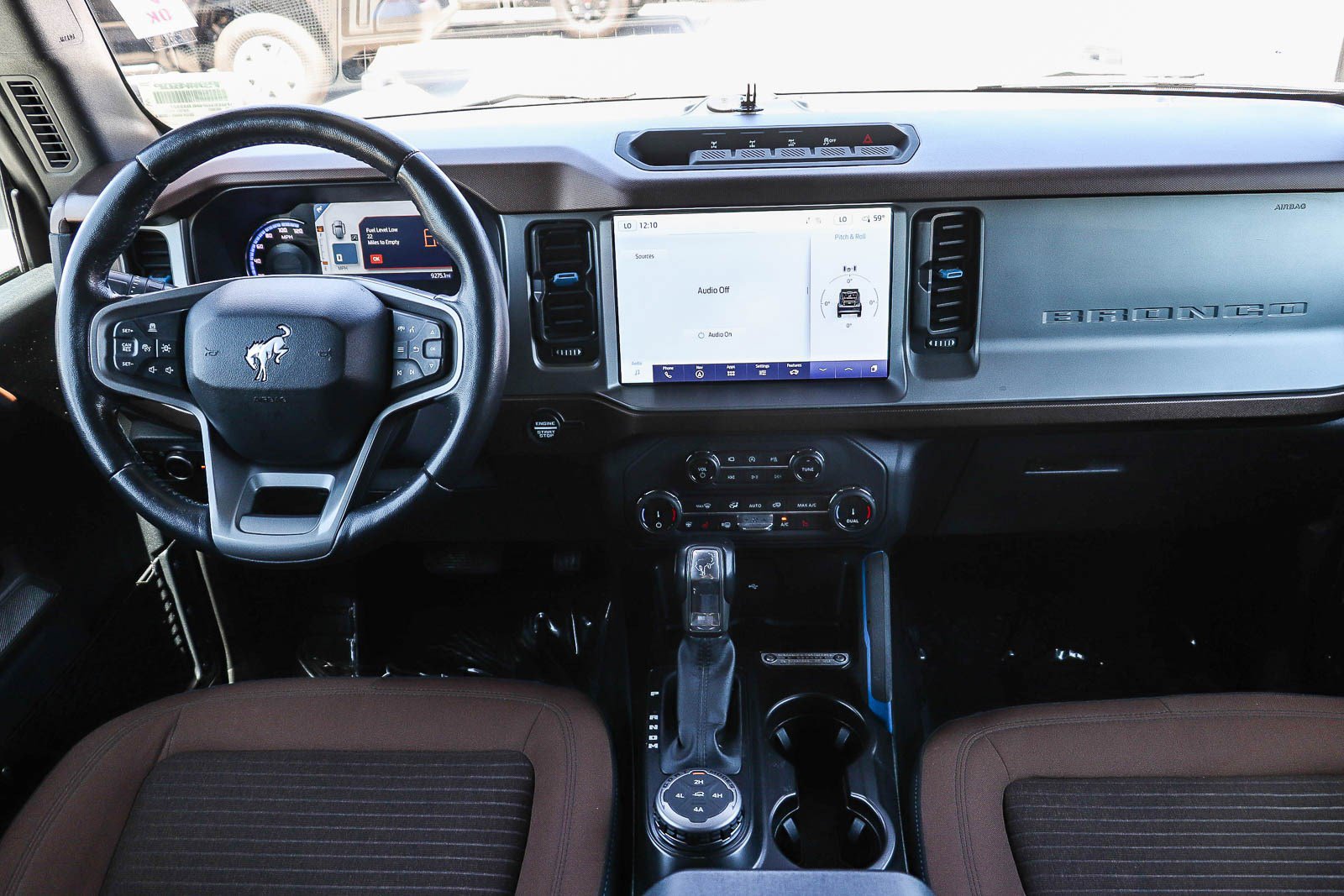 Used 2022 Ford Bronco Outer Banks w/ Sasquatch Package AWD/4WD image 13
