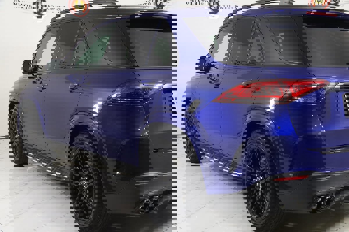 Used 2022 Mercedes-Benz GLE 53 AMG 4MATIC w/ 3rd Row Seat Package image 28