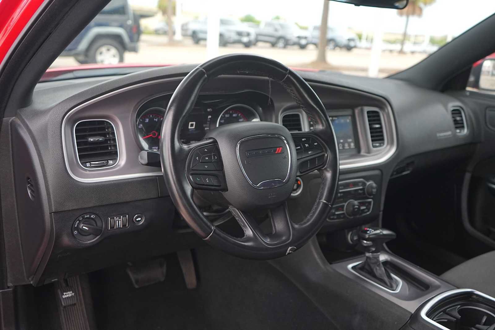 Used 2022 Dodge Charger SXT RWD image 2