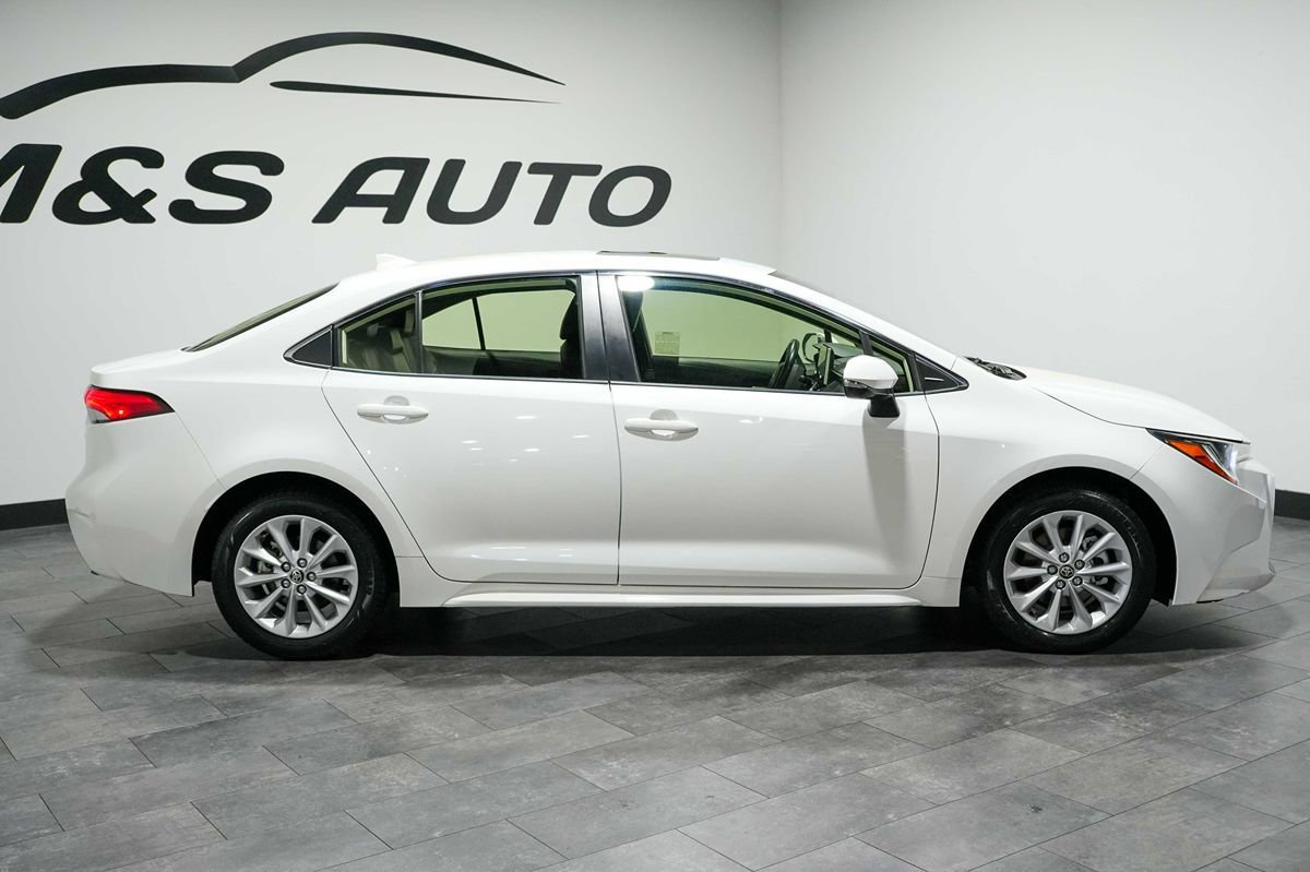 Used 2022 Toyota Corolla XLE FWD image 6