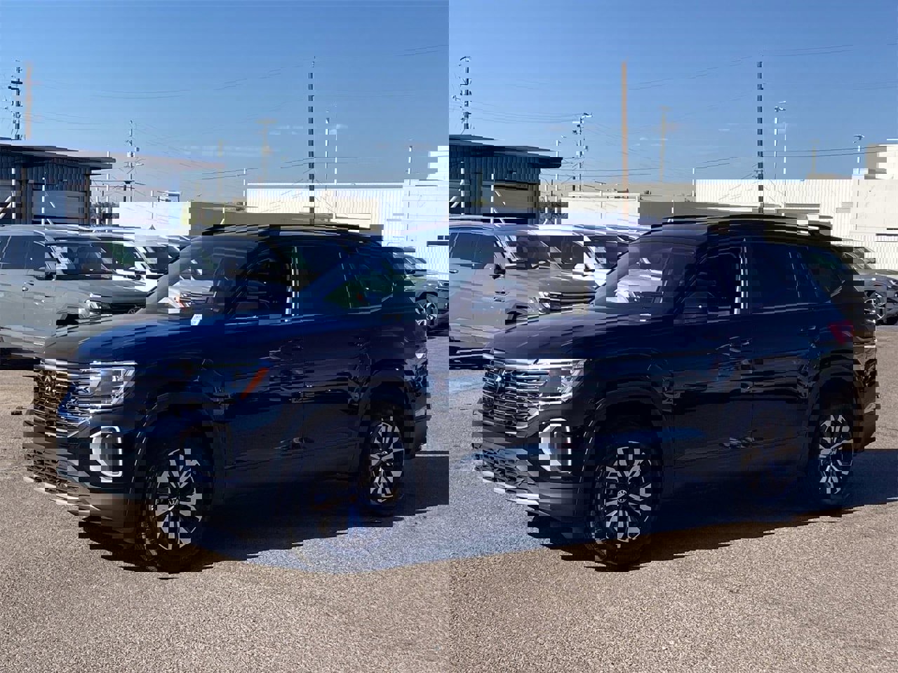 New 2026 Volkswagen Atlas SE image 3