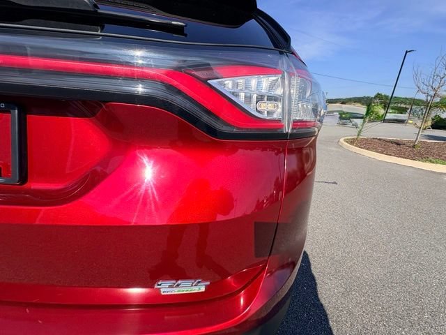 Used 2018 Ford Edge SEL w/ Equipment Group 201A FWD image 17