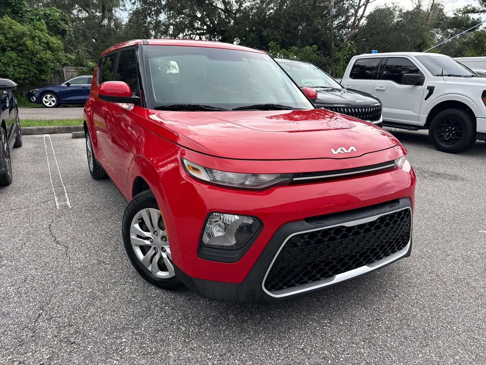 Used 2022 Kia Soul LX FWD image 4