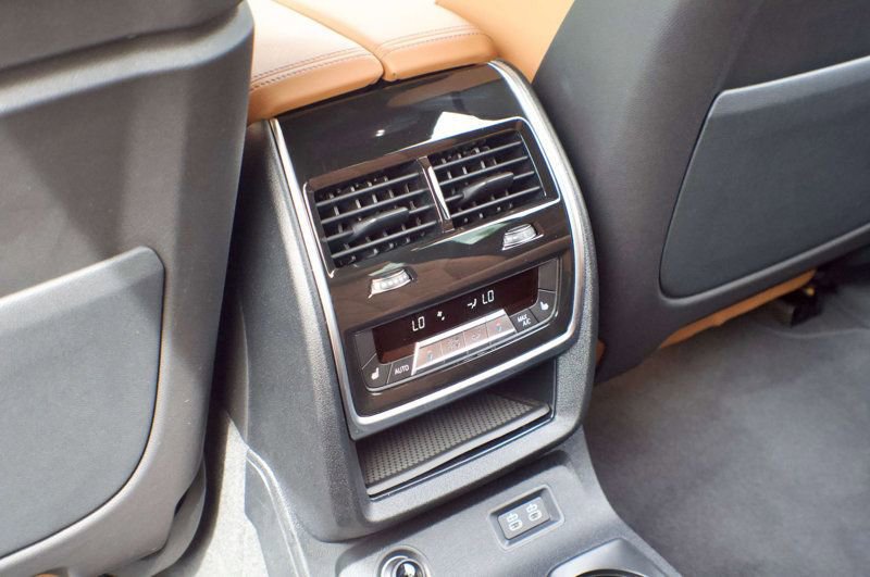 Used 2023 BMW X7 xDrive40i AWD/4WD image 50