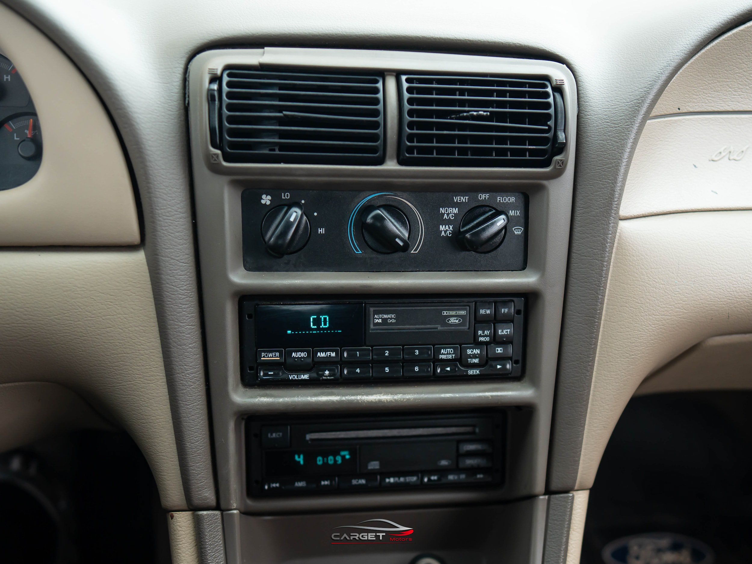 Used 1999 Ford Mustang Convertible RWD image 23