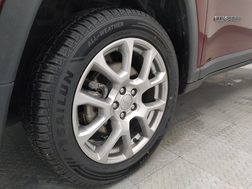 Used 2022 Jeep Compass Latitude AWD/4WD image 31