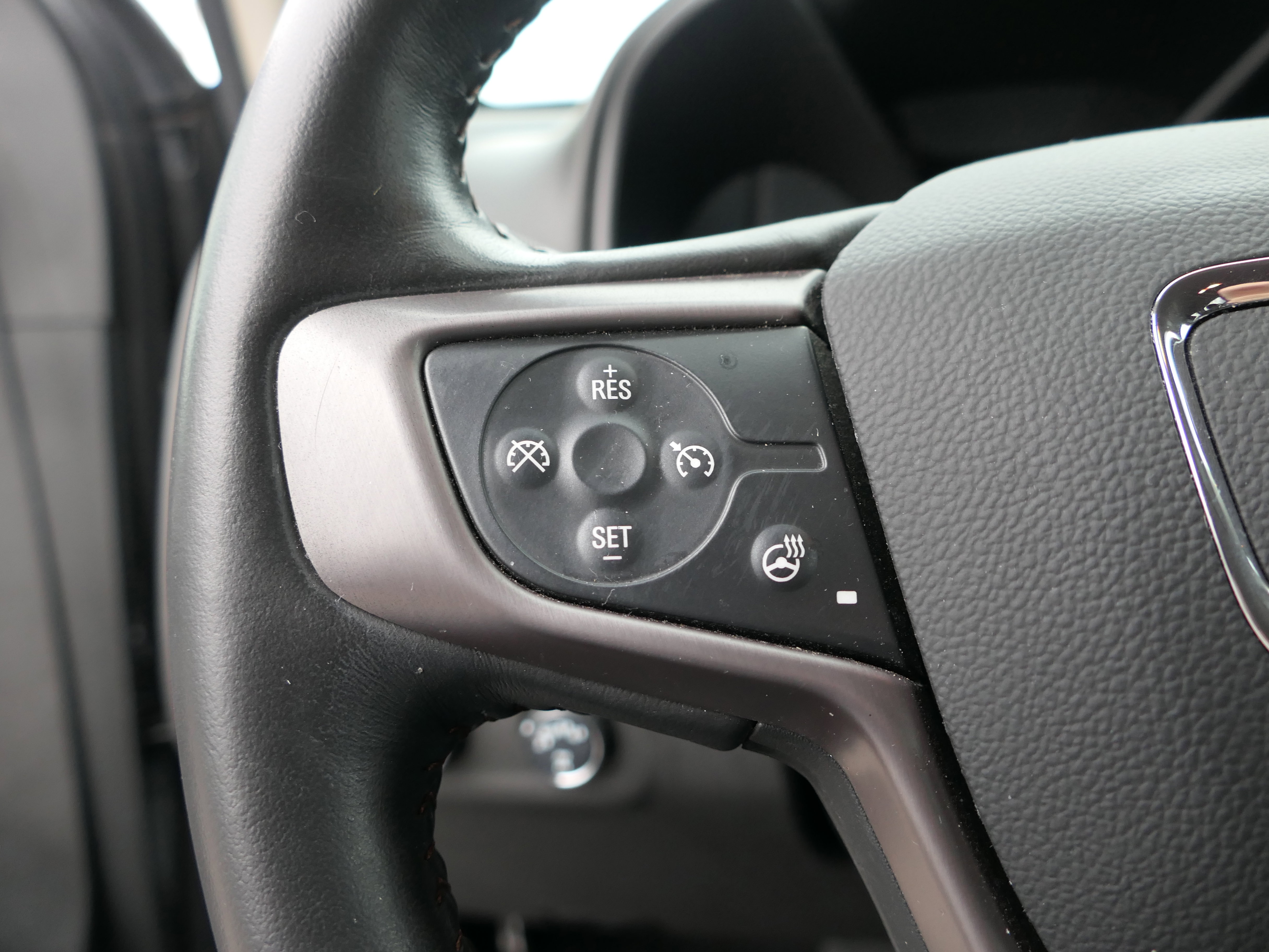 Used 2022 GMC Canyon AT4 image 16