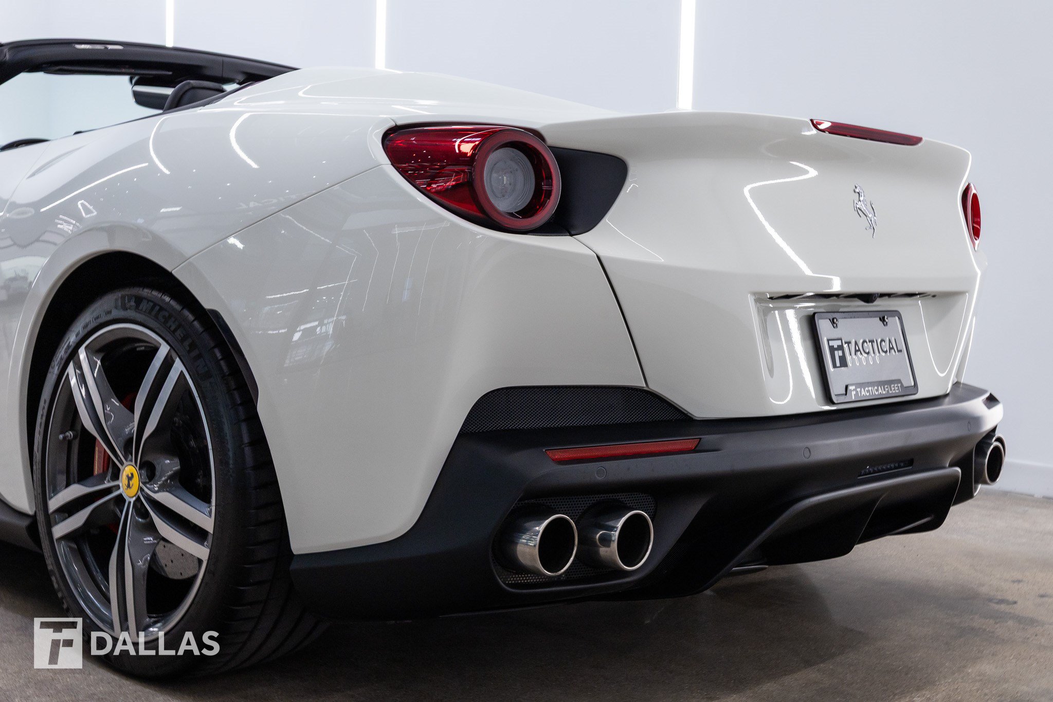 Used 2020 Ferrari Portofino RWD image 10