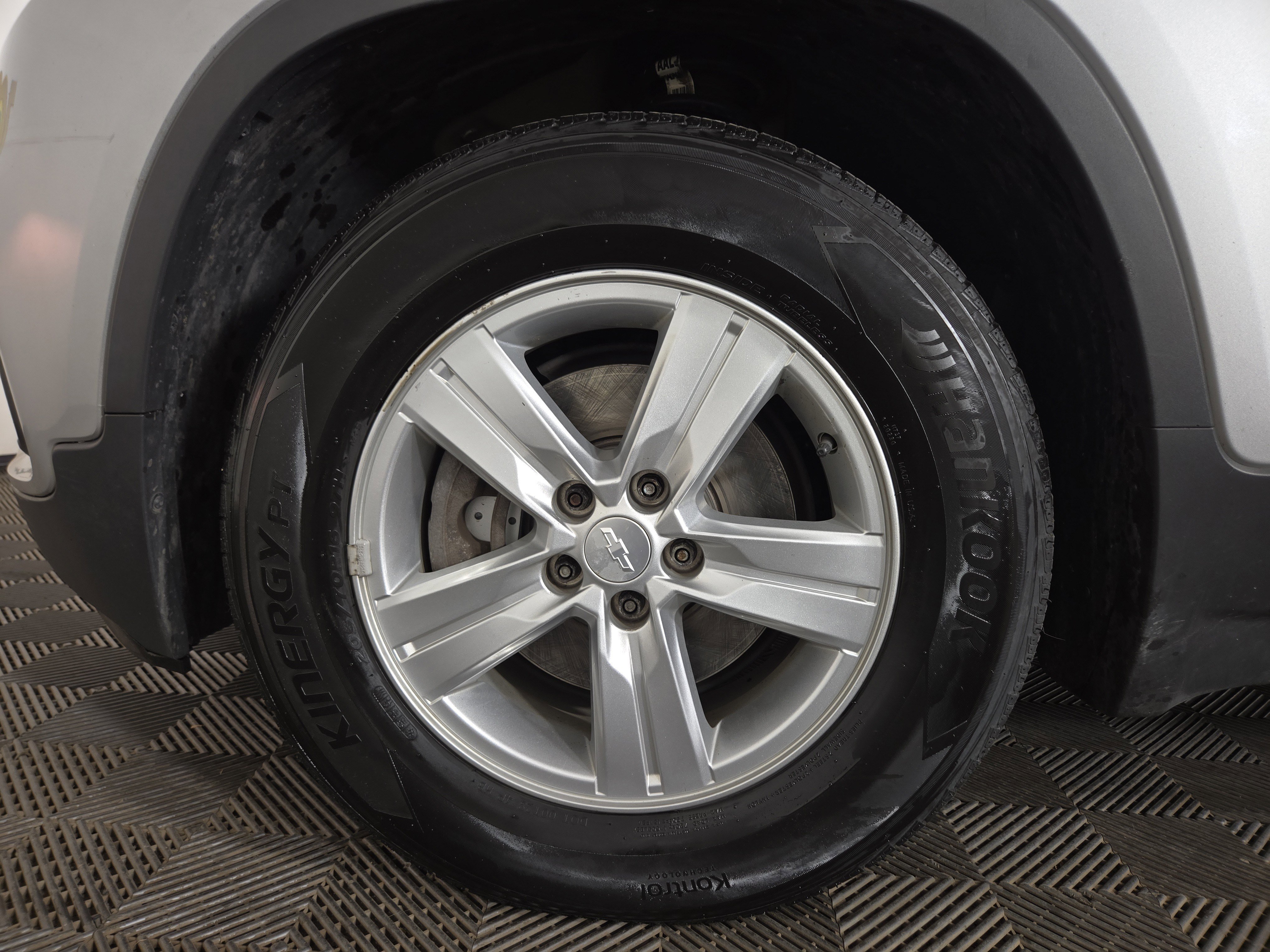 Used 2020 Chevrolet Trax LS image 29