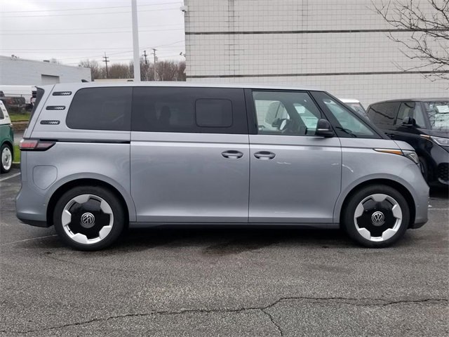 New 2025 Volkswagen ID. Buzz Pro S image 2