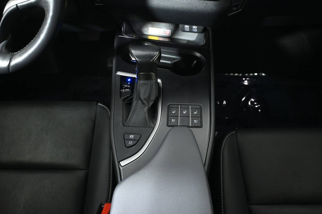 Used 2024 Lexus UX 250h AWD w/ Premium Package image 24