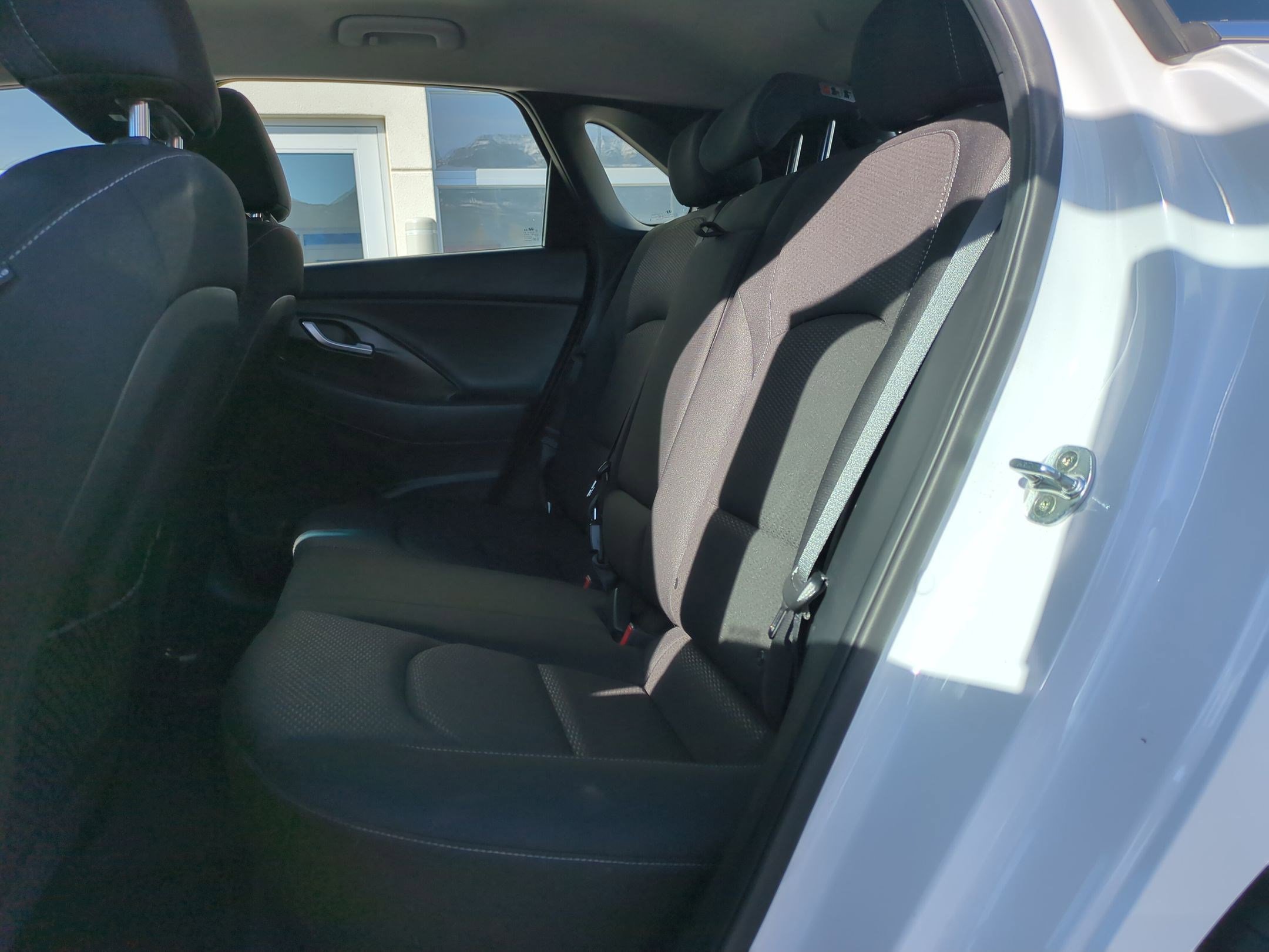 Used 2020 Hyundai Elantra GT image 28