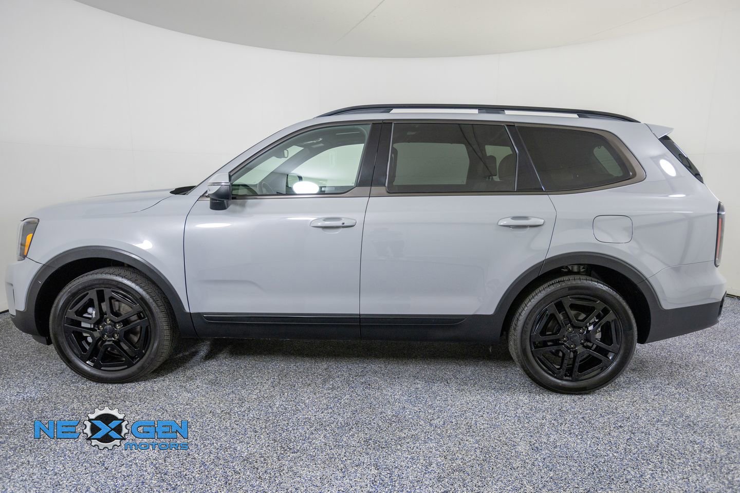 Used 2025 Kia Telluride EX X-Line AWD/4WD image 4