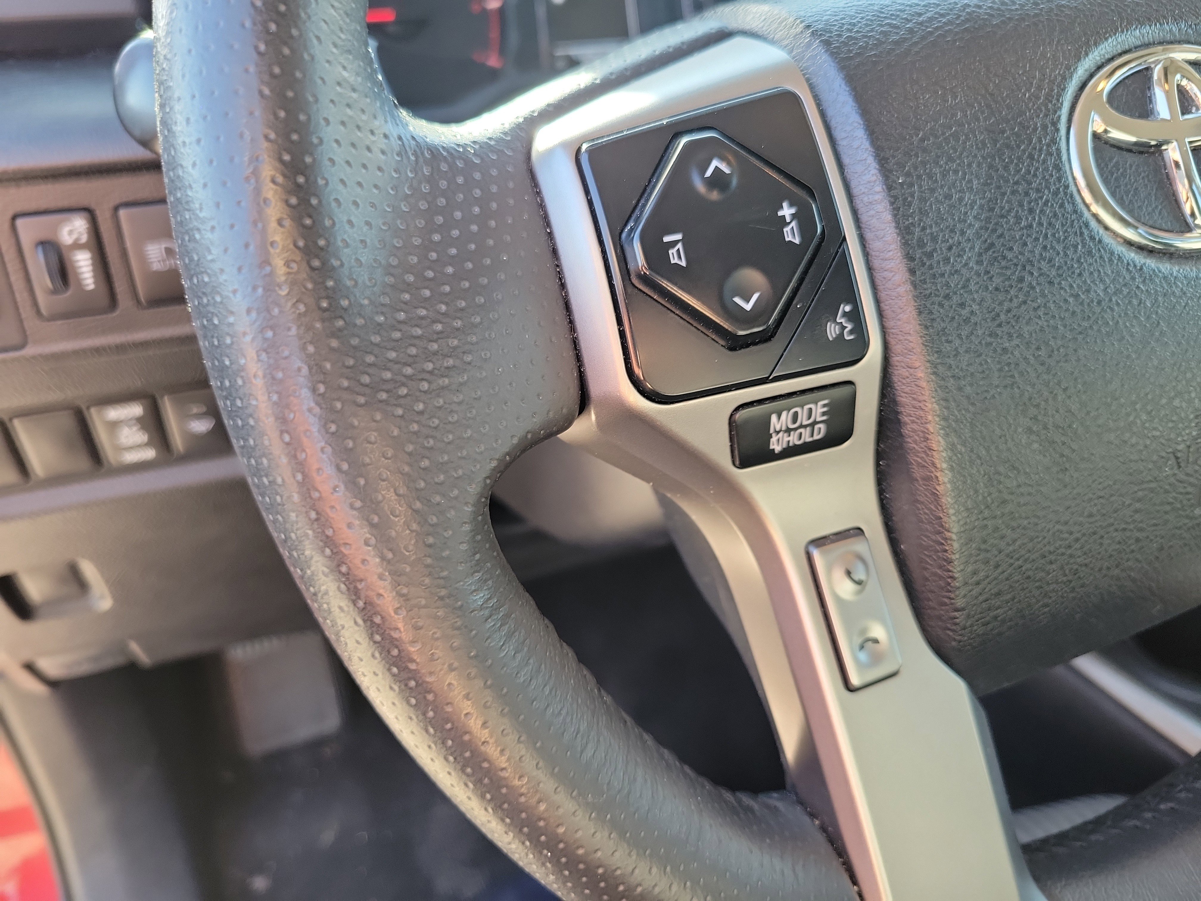 Used 2024 Toyota 4Runner SR5 image 25