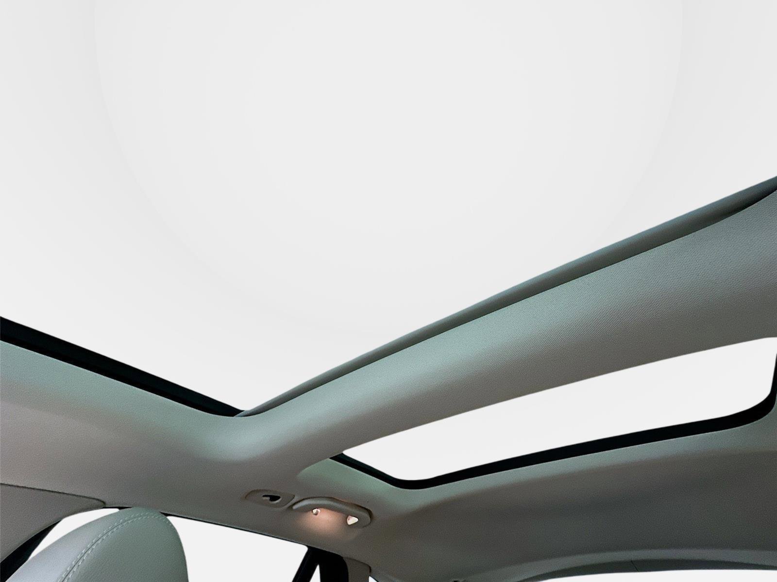 Used 2022 Mercedes-Benz GLC 300 4MATIC image 29