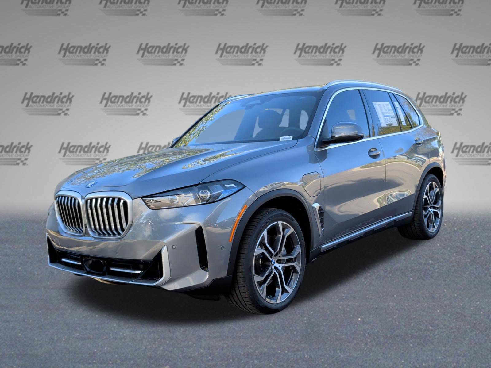 Certified 2026 BMW X5 xDrive50e w/ Climate Comfort Package AWD/4WD image 5