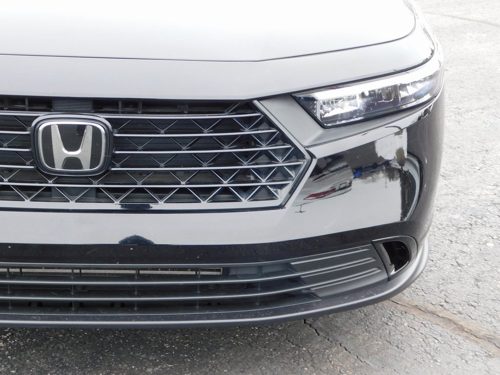 Used 2023 Honda Accord EX image 9