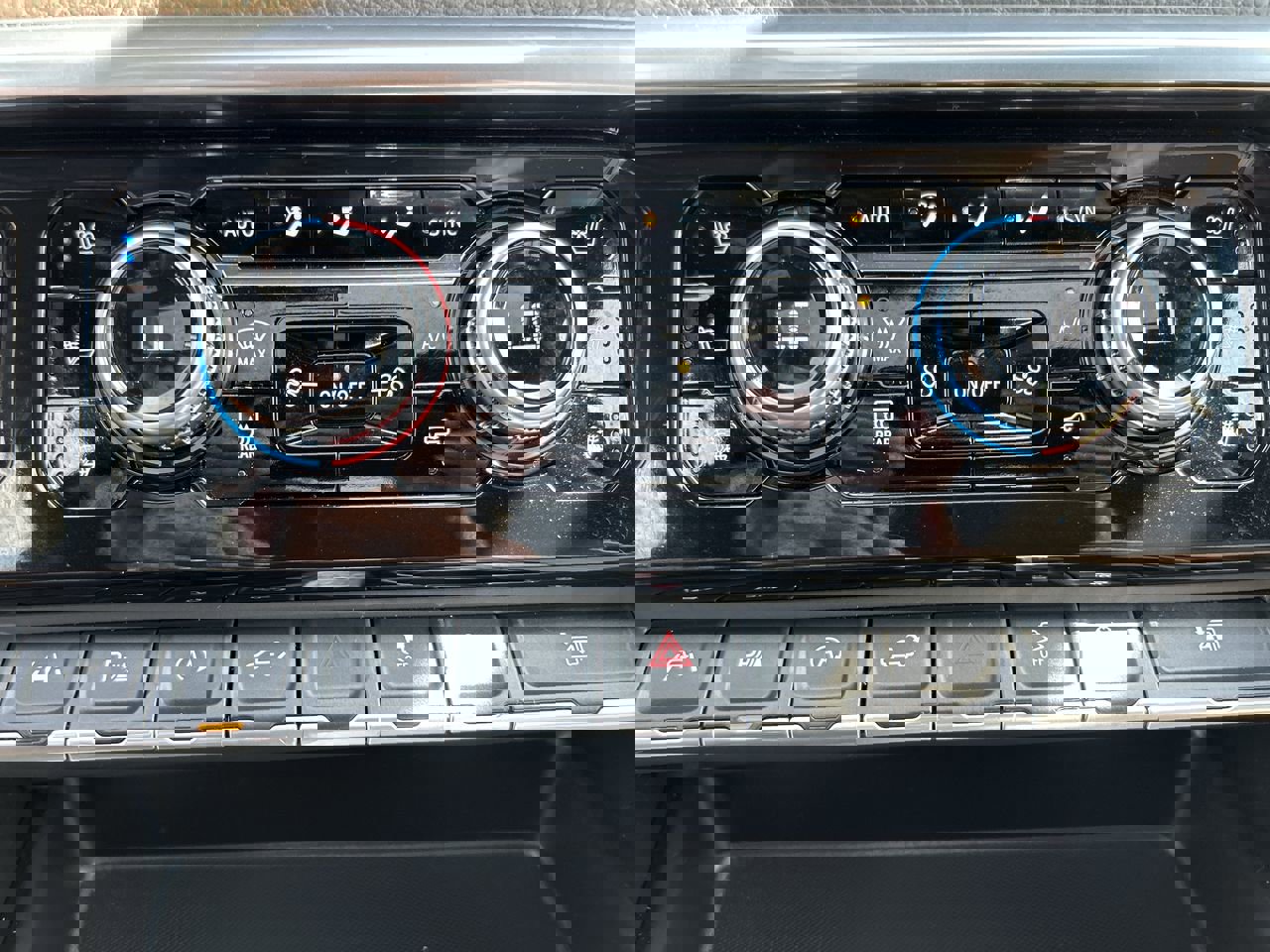 Used 2023 GMC Sierra 1500 Denali w/ Technology Package image 32