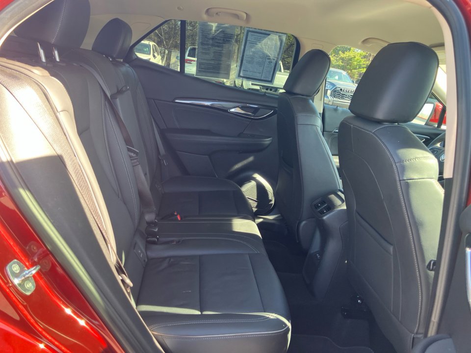 Used 2023 Buick Envision Essence image 33